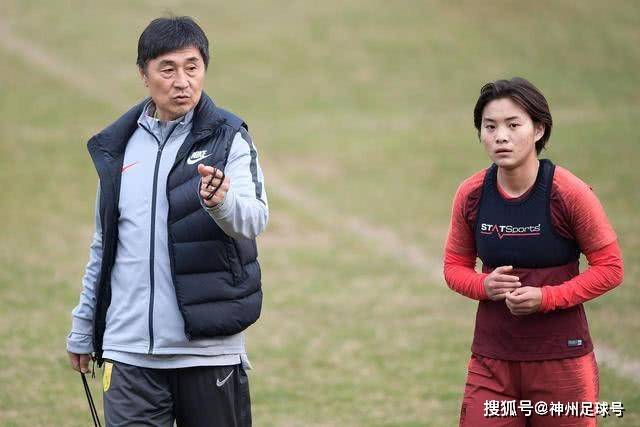 巴萨确认奥尔莫内收肌受伤需缺阵一个月